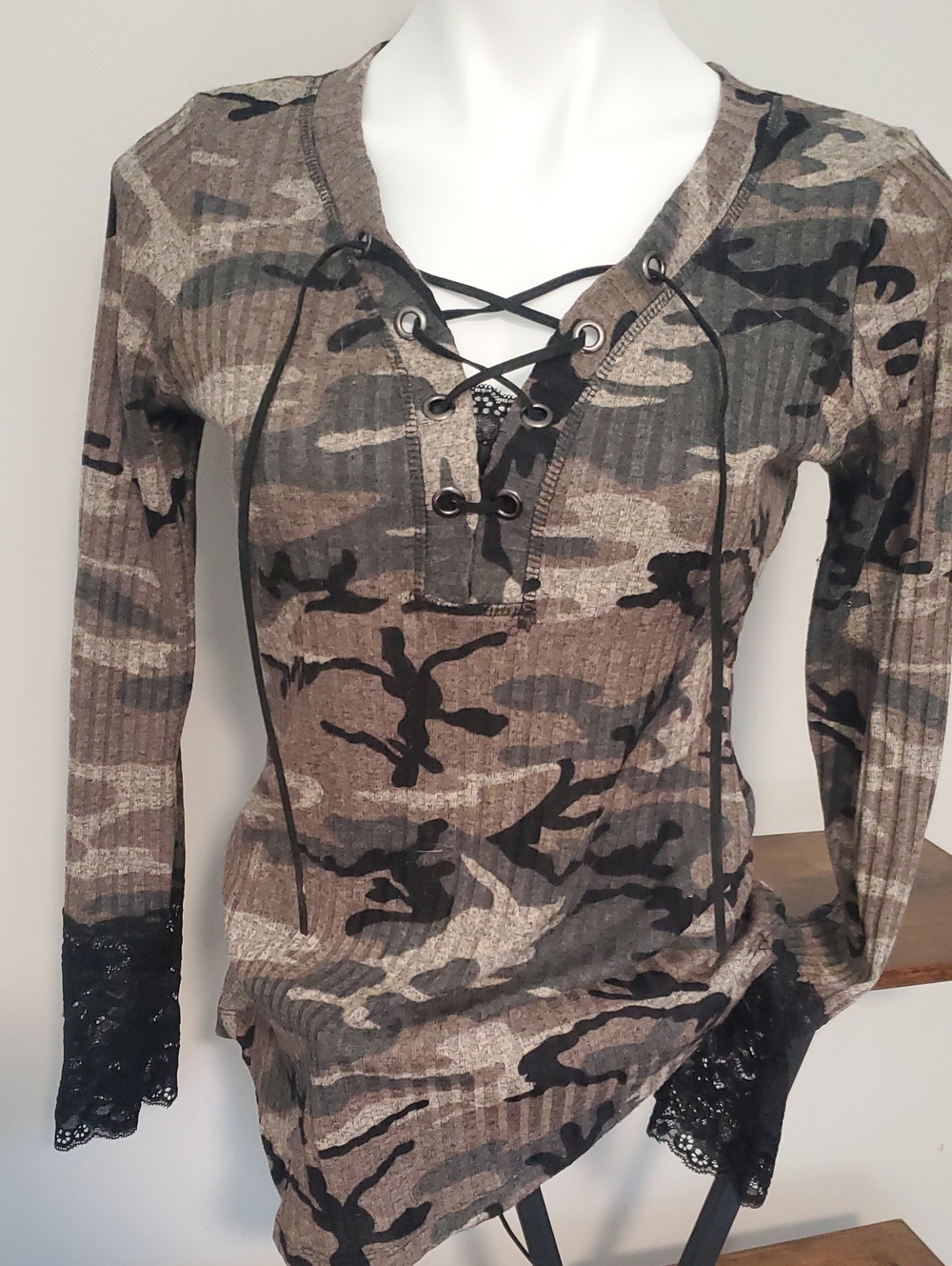 VENUS Camo Lace-Up Long Sleeve Top - Green, Brown